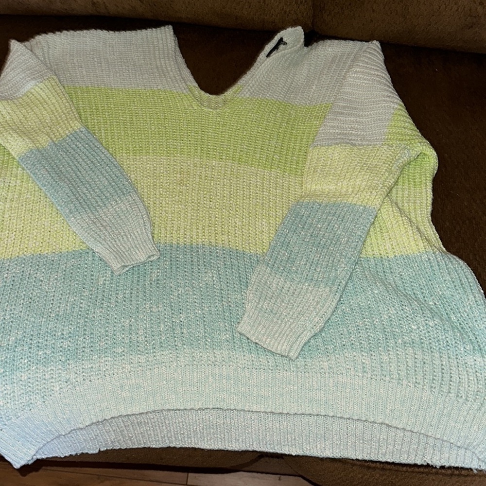 Sweater - Picture 2 of 2